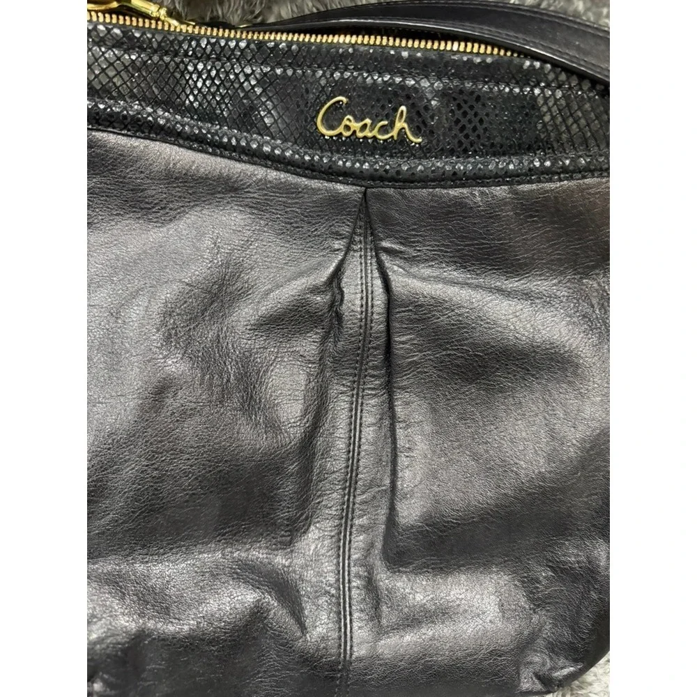 Coach‎ Black Leather Hobo Shoulder Bag Gold Hardware Slouchy Zip Purse